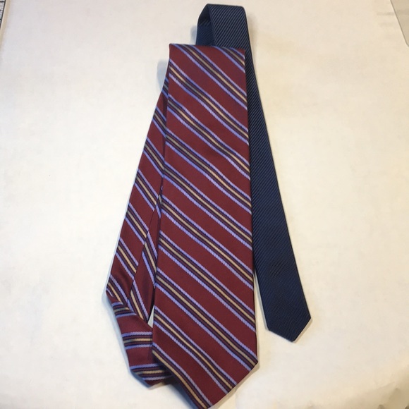 Tommy Hilfiger red with blue and gold diagonal stripes, 100% silk tie. LIKE NEW - Picture 3 of 9